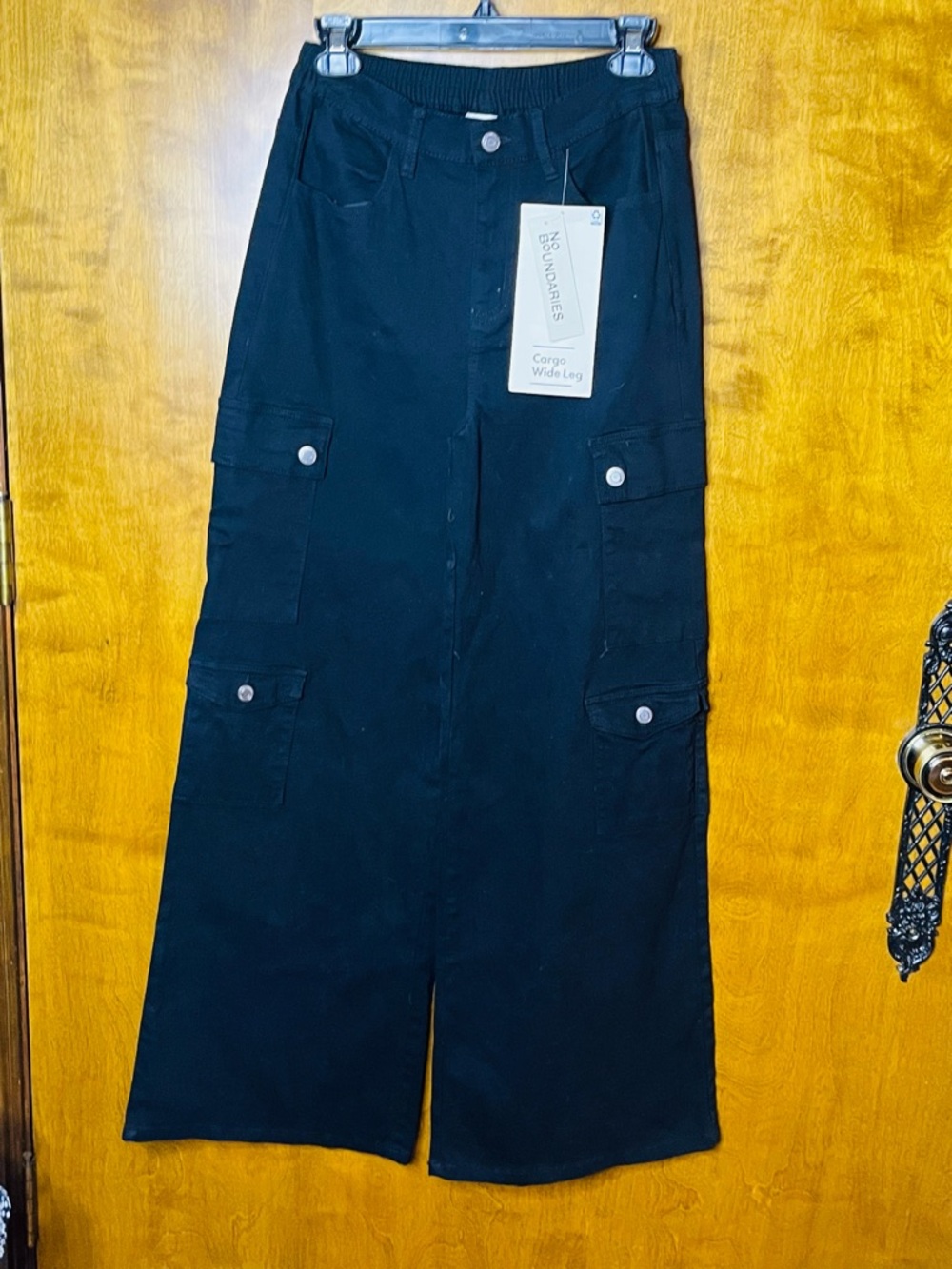 No Boundaries Black Cargo Wide Leg Pants Size Small (4–6) NWT